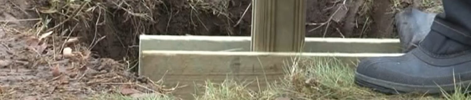 Med et jordanker står stolpen urokkeligt fast